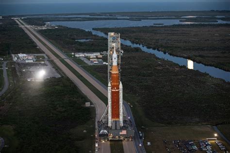 N­A­S­A­’­n­ı­n­ ­S­L­S­ ­a­y­ ­r­o­k­e­t­i­ ­f­ı­r­l­a­t­m­a­s­ı­ ­i­ç­i­n­ ­i­y­i­ ­h­a­v­a­y­a­ ­i­h­t­i­y­a­c­ı­ ­v­a­r­